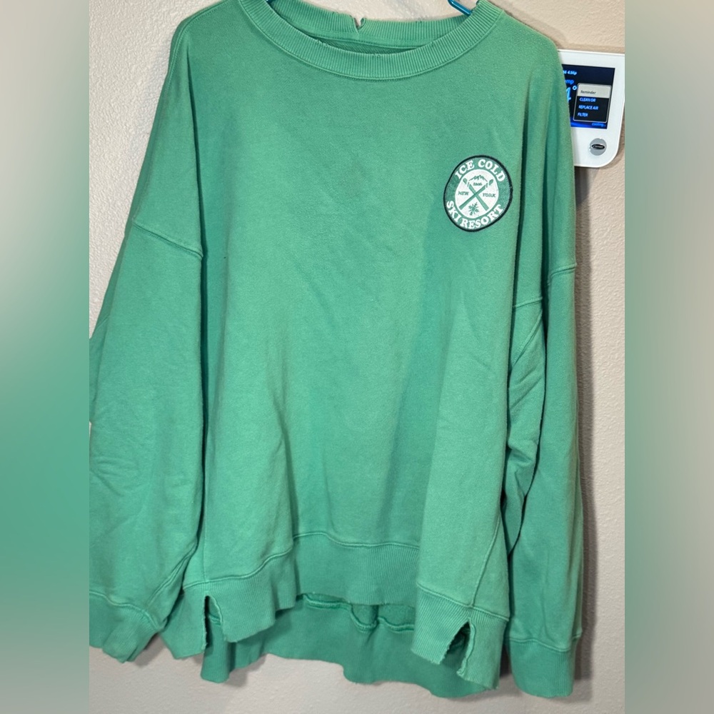 AERIE Ski Resort Green Crewneck Sweatshirt